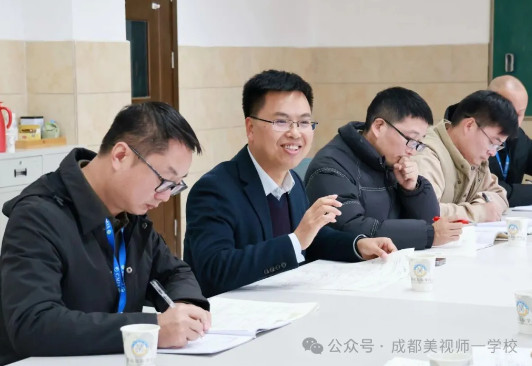 初中部 | 精準(zhǔn)把脈指方向,深耕教研促提升——記區(qū)教研員深入我校開(kāi)展教學(xué)視導(dǎo)